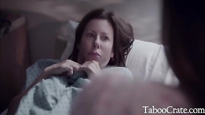 ä¸€åæ˜è¿·çš„ç—…äººåˆ©ç”¨äº† 2 åå˜æ€æŠ¤å£« - Alexis Fawx